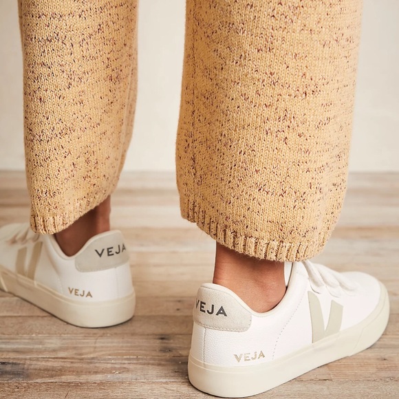 Veja Recife Sneakers NWOB size 6 - Picture 2 of 8